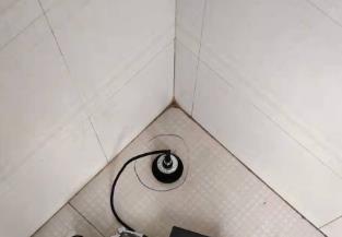 河津卫生间漏水维修之 loft 夹层储藏室毗邻暗管渗水哪家好，推荐诚匠小爱修缮